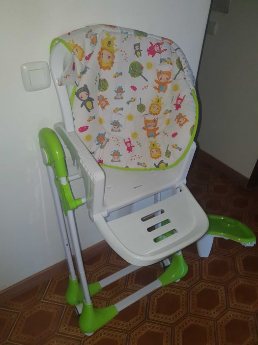 Cadeira de papas com rodas