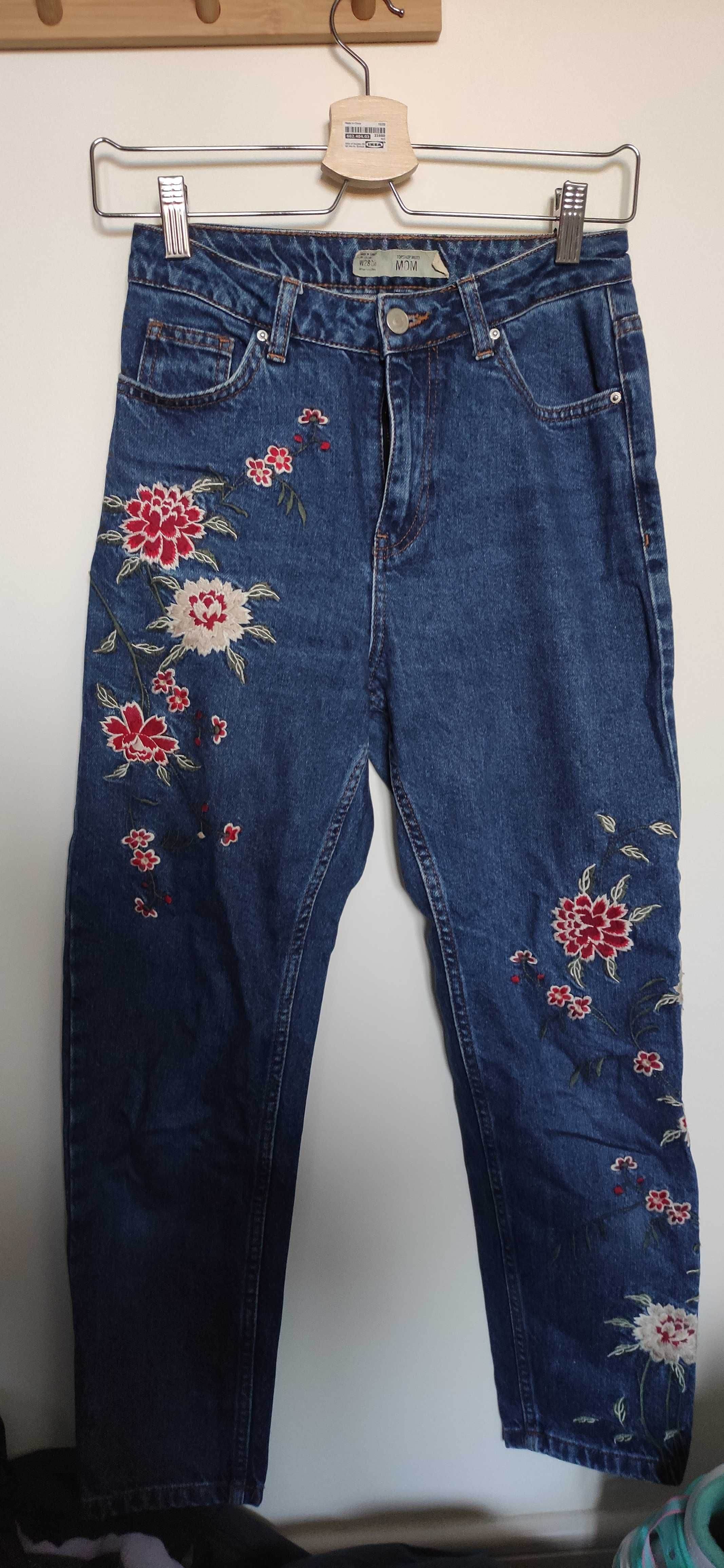 Spodnie jeansy z haftem boyfriend slim wysoki stan Topshop S W28