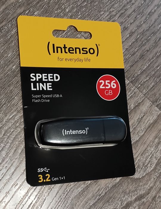 Флеш-накопичувач  lntenso Line USB 3,2 Gen 1x1 256 ГБ.