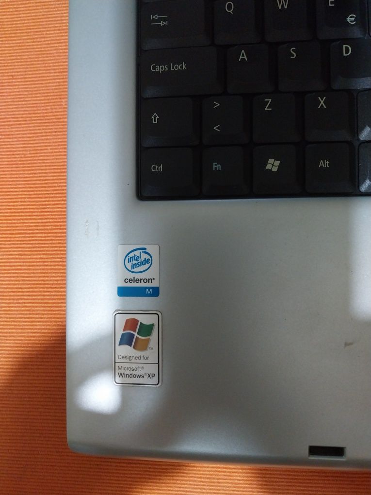 Portátil marca Acer