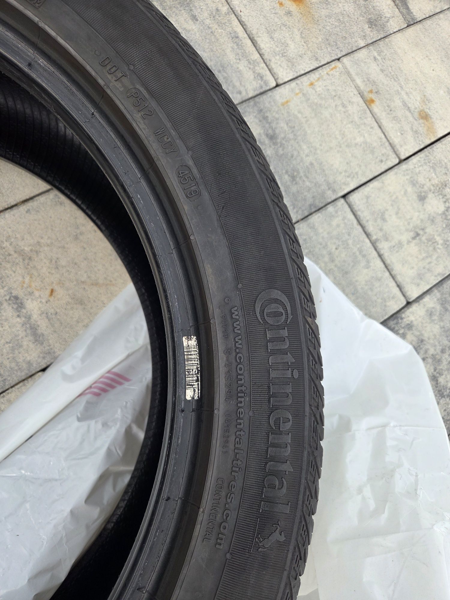 Opony 255/45/20 Continental cross sport LX