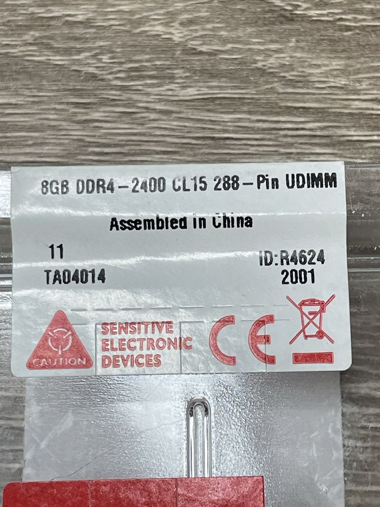 Оперативна памʼять DDR4-2400 16 GB (2x8GB)