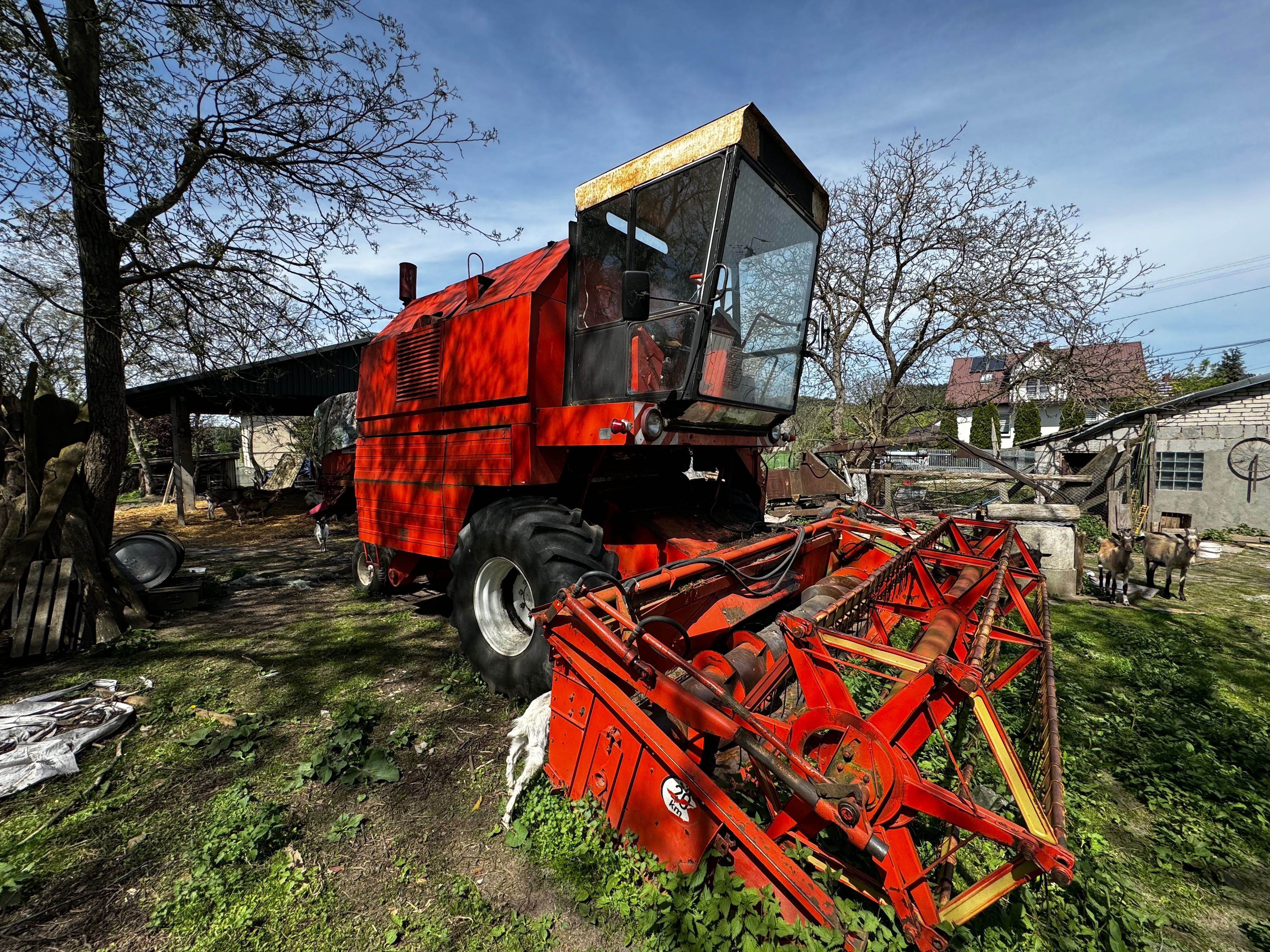 Kombajn Bizon Rekord Z058