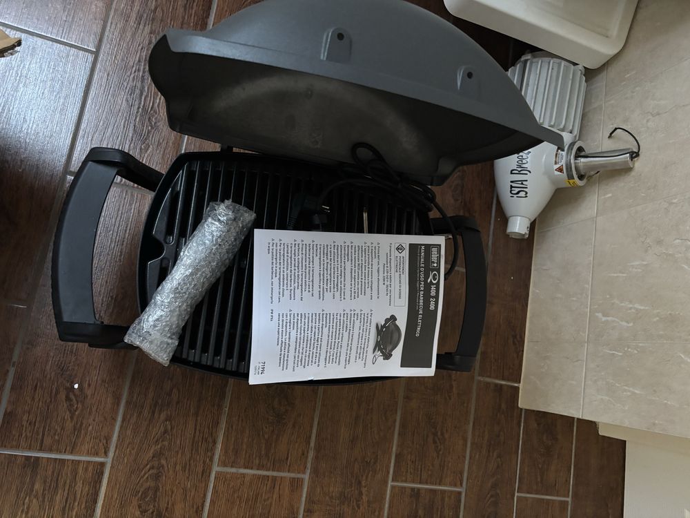 Grill elektryczny WEBER Q 1400