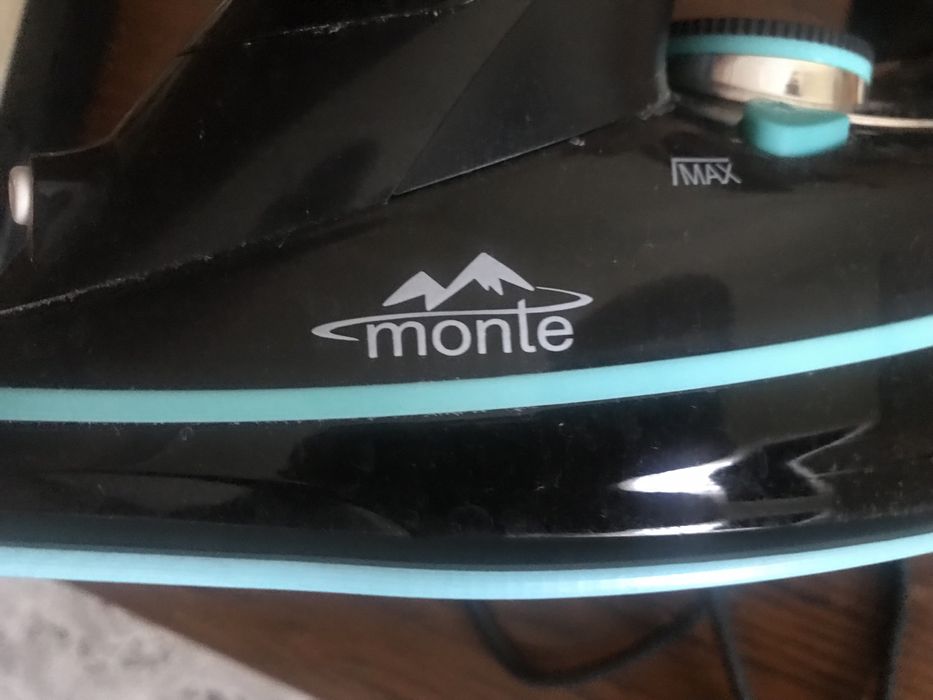 Утюг Monte в робочому стані