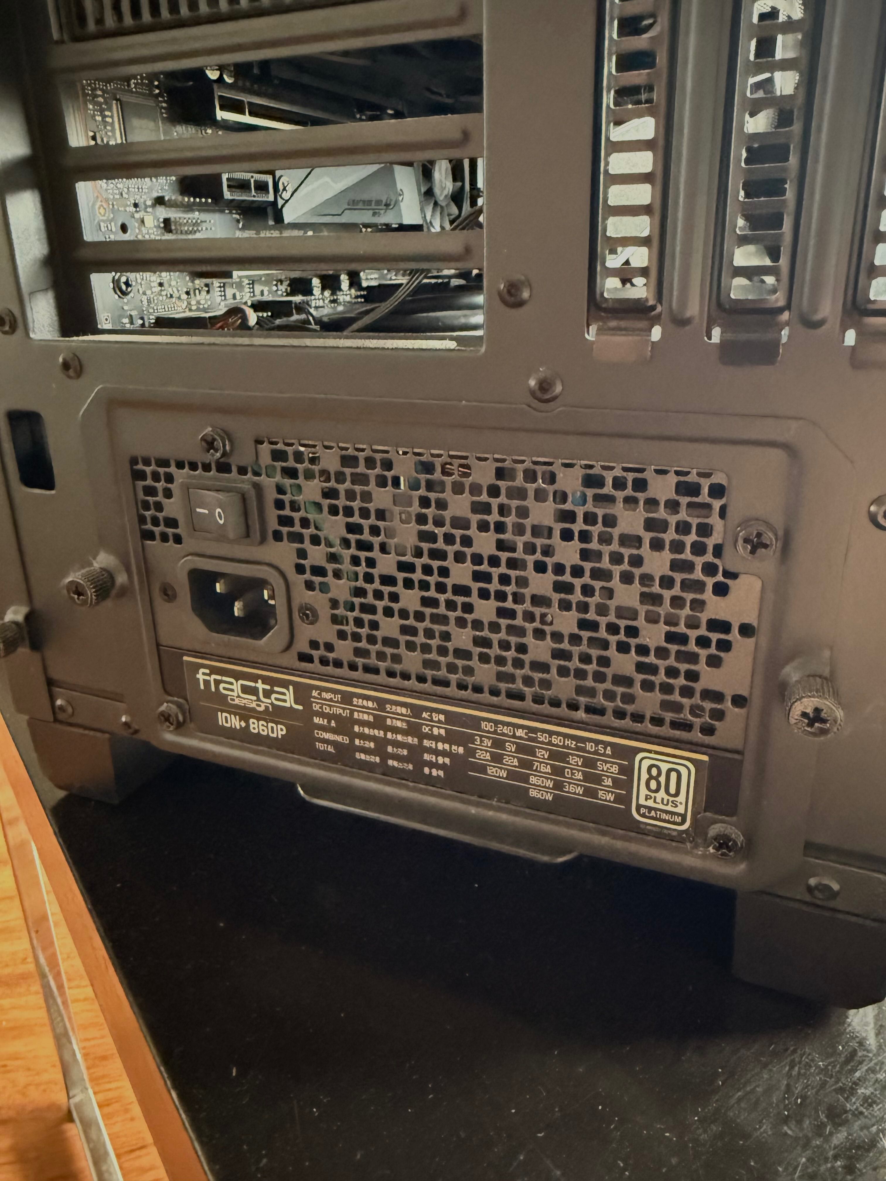 Komputer stacjonarny AMD Ryzen 9 5900X RTX 3080 MEG X570 32GB 860W
