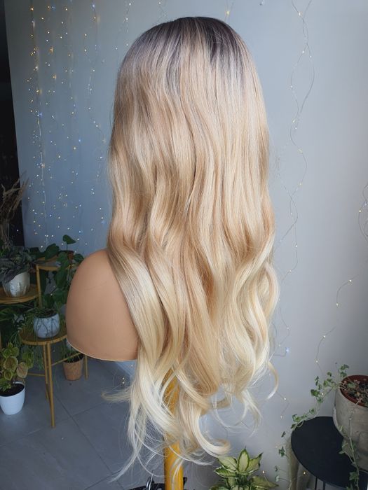 Peruka premium mix blond 3D ombre fale możliwość zmiany przedziałka la