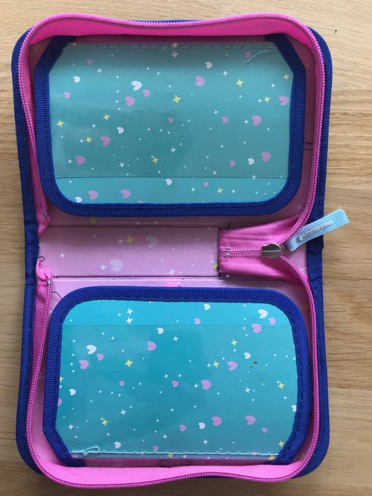 Piórnik DERFORM w jednorożce