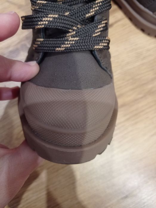 Ботінки чоботи сапожки