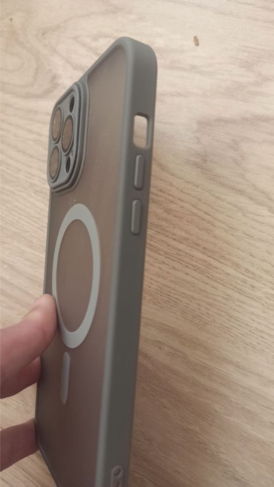 Чохол на Iphone 13 pro max новий