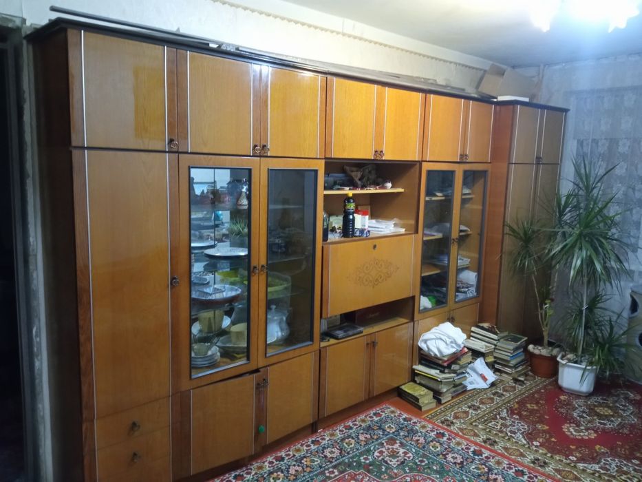 Стінка в вітальню безкоштовно