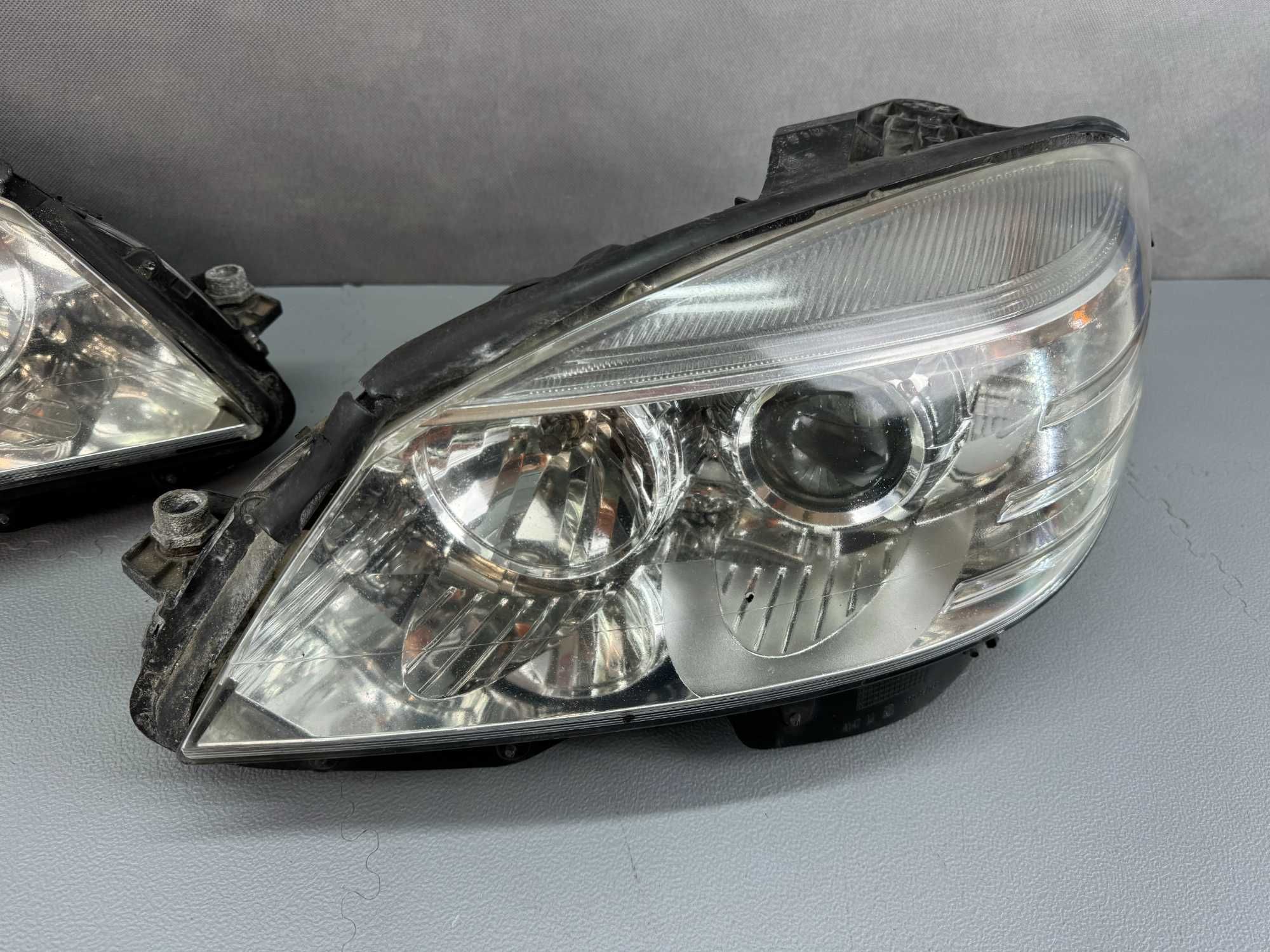 Mercedes C W204 Lampy Przód Przednie Komplet Lewa + Prawa H7 Europa