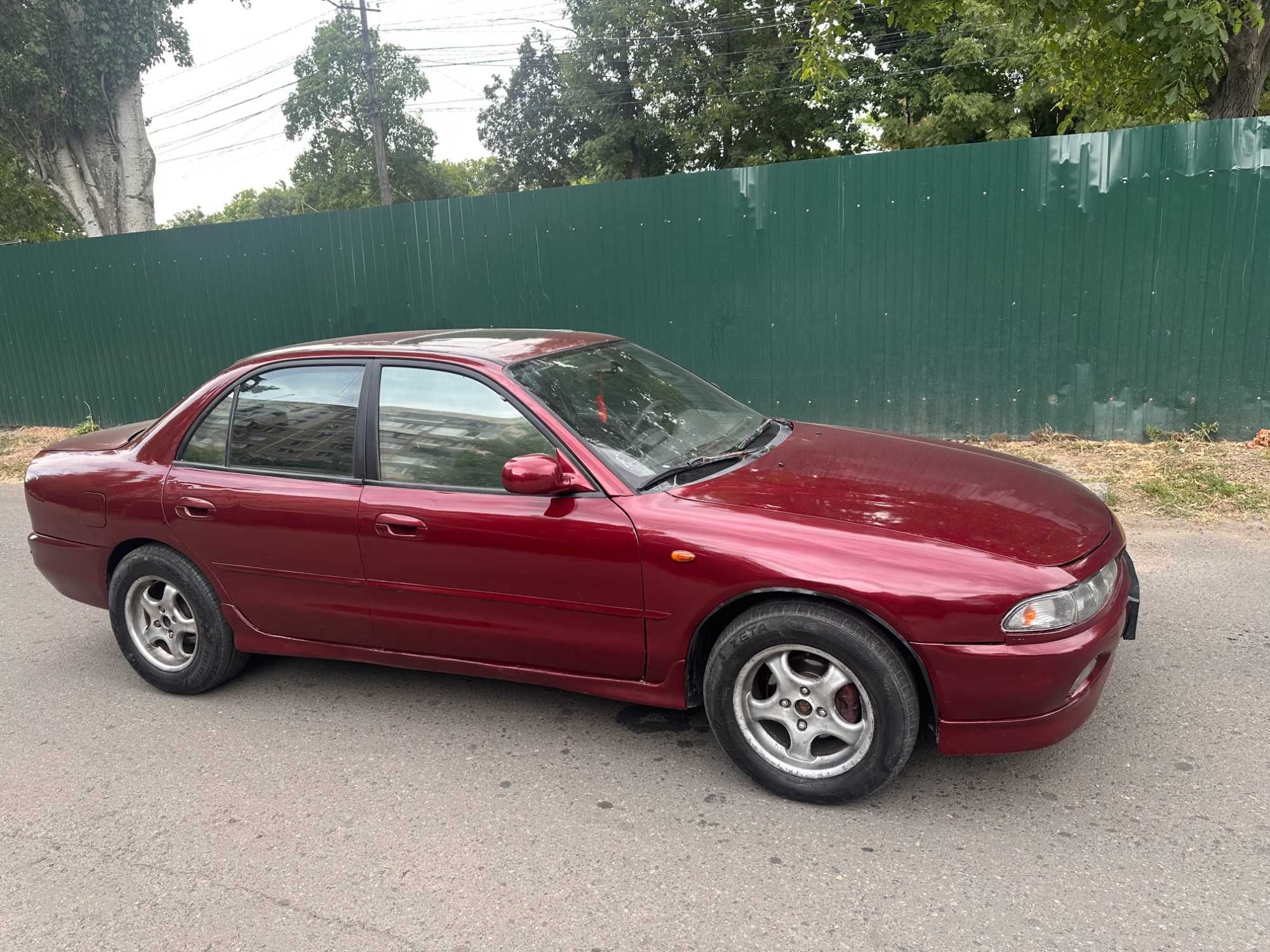 Mitsubishi Galant GT 2.0 V6 в хорошем состоянии на полном ходу