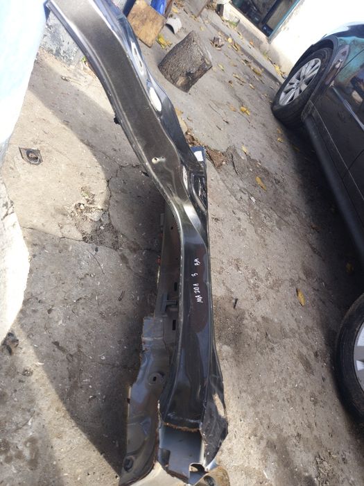 Стойка кузова центральная правая Mazda 3 (2015 гол)