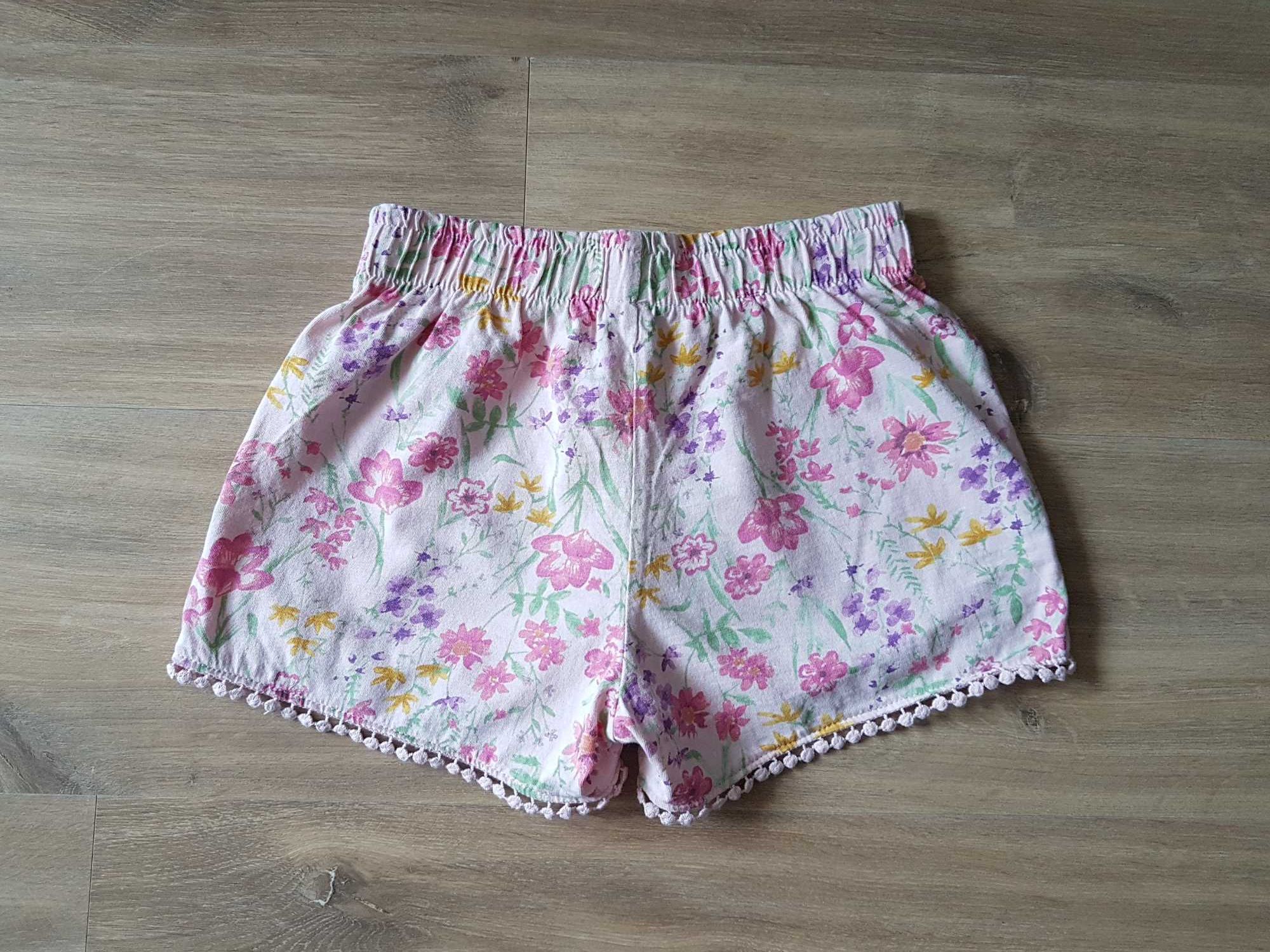 Krótkie spodenki w kwiatki 100% bawełna r. 134/140 H&M TU Kids Primark