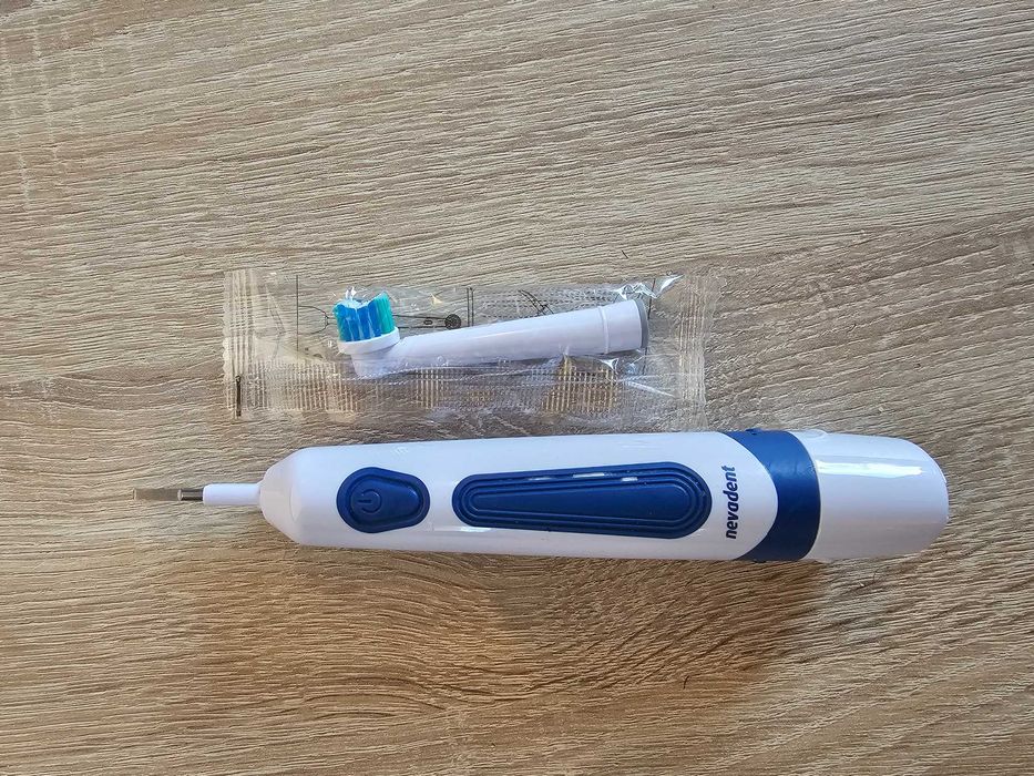 Szczoteczka elektryczna nevadent