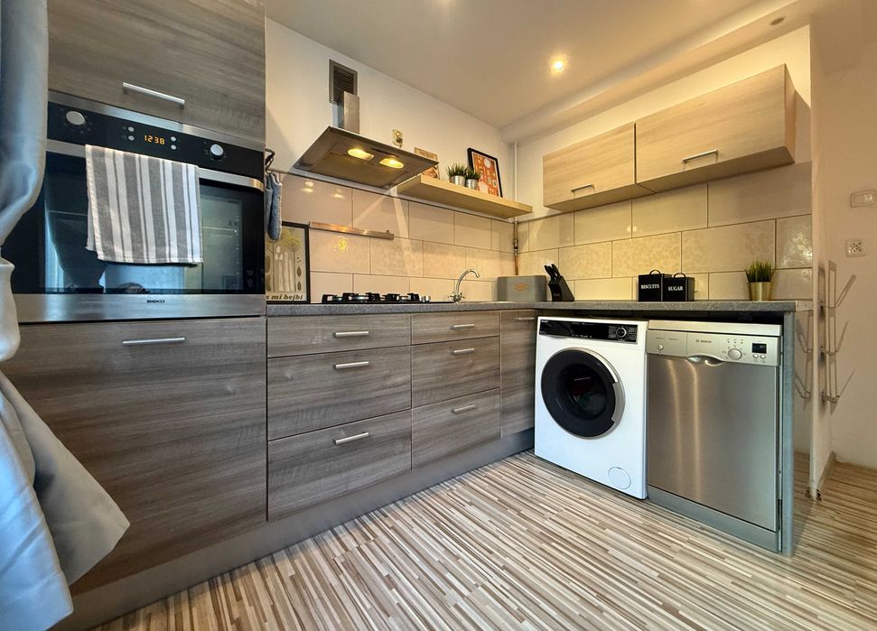 Duże dwupokojowe mieszkanie w dzielnicy Zdrój