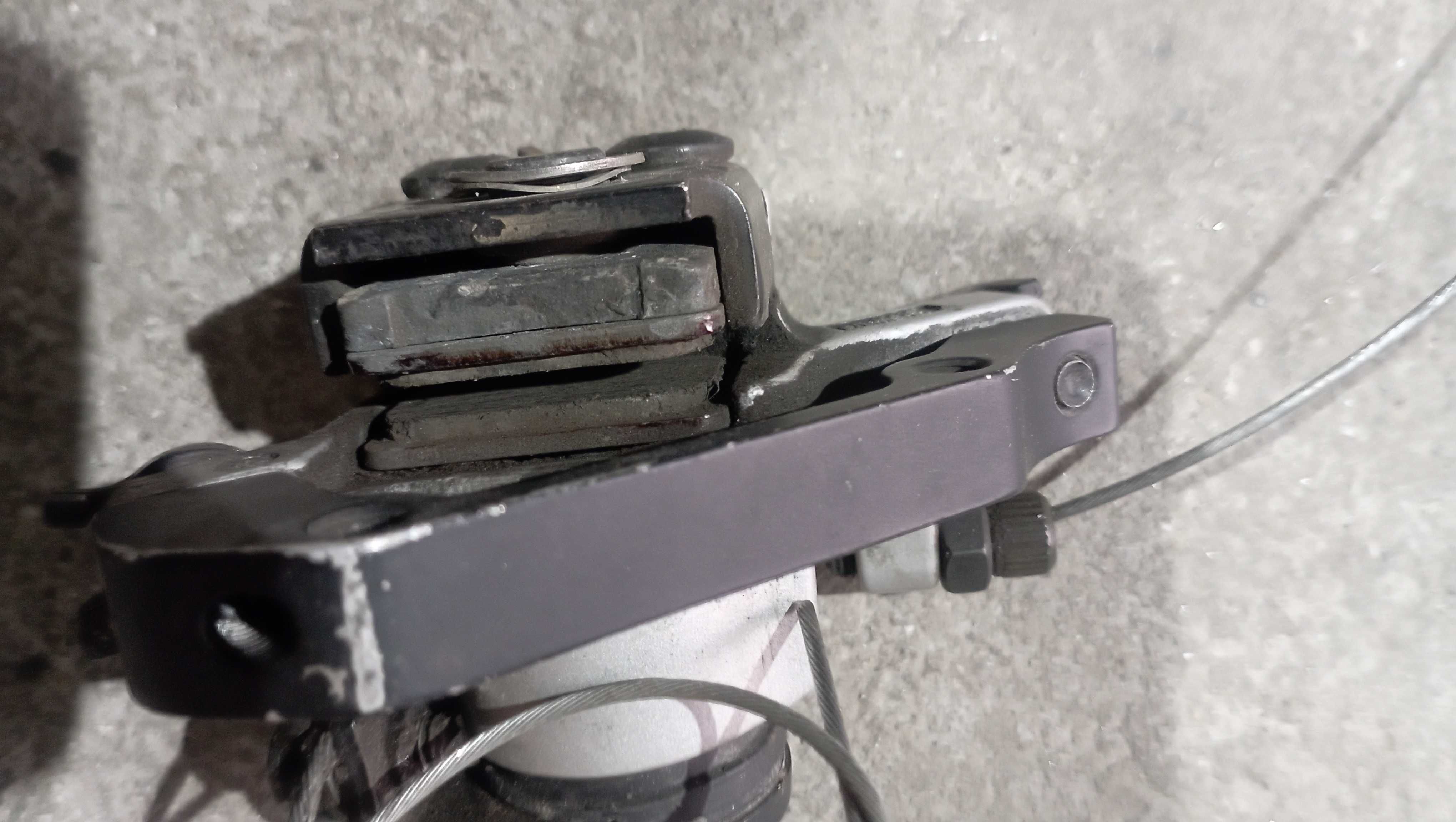 Desviador frontal 2/3V SLX e Travões Shimano Disco Mecanicos.