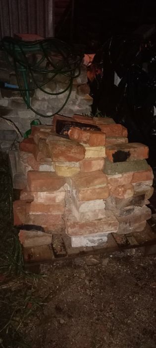 Cegła porozbiórkowa czerwona i biała