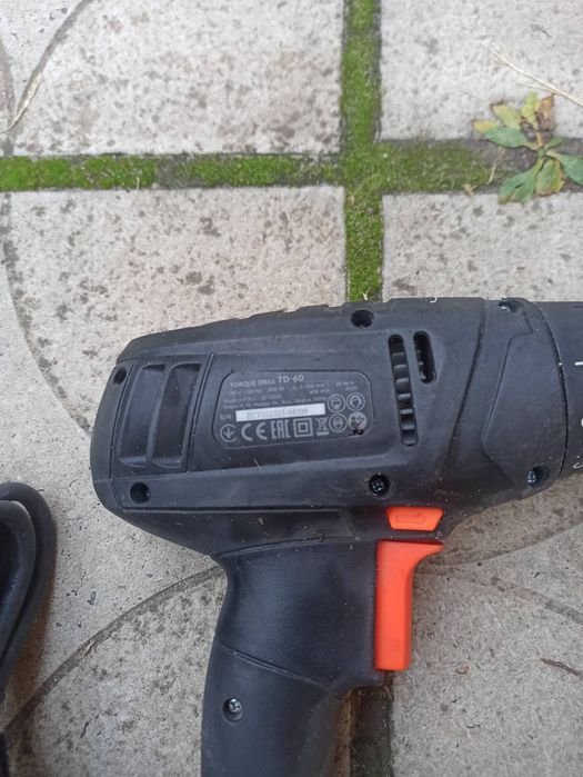 Продам шуруповерт та болгарку DniproM