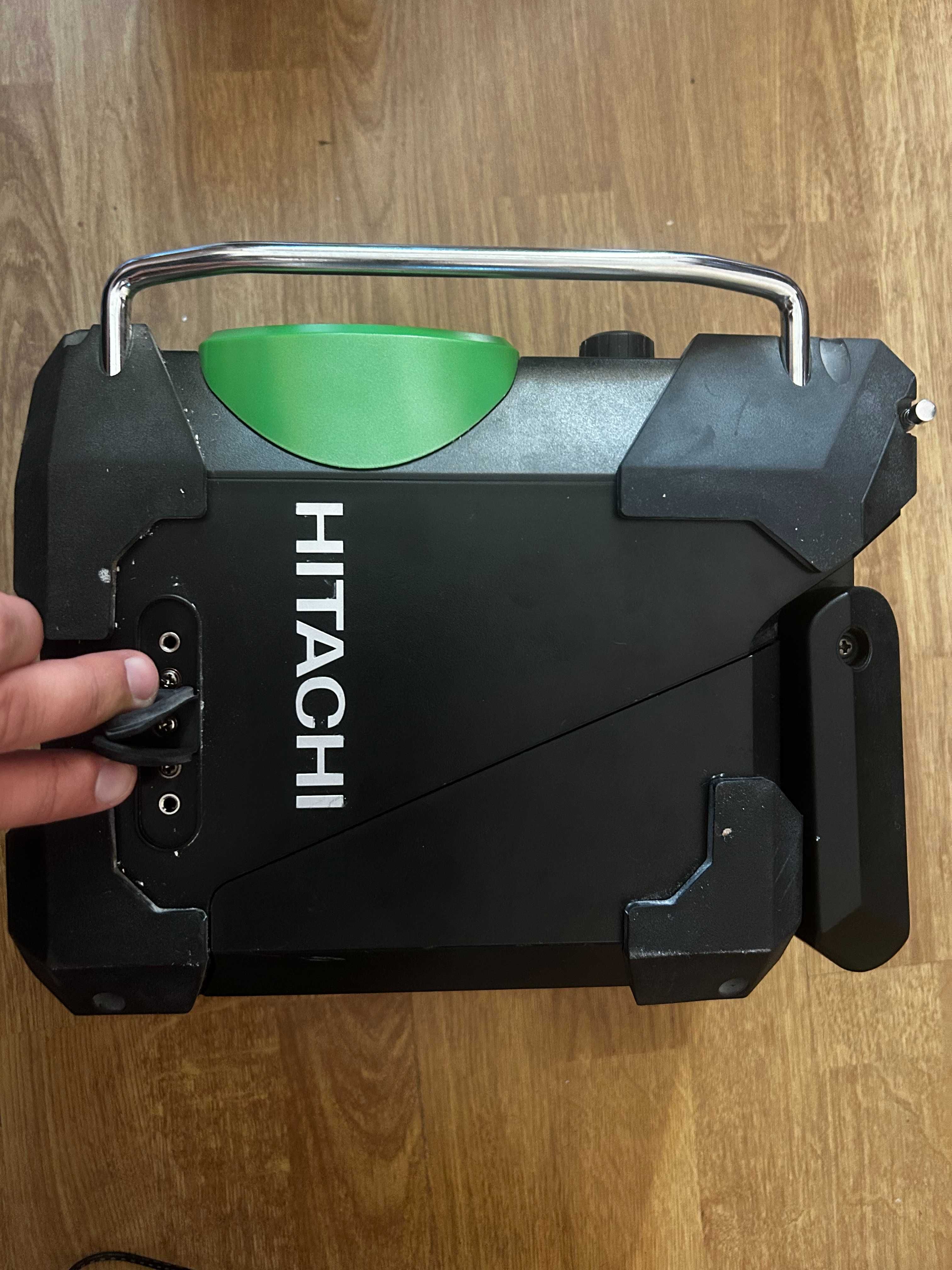 Radio Hitachi UR18DSL + bateria i zasilacz