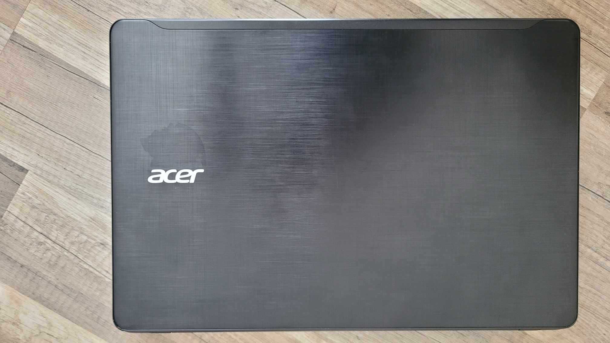 Laptop Acer Aspire F5