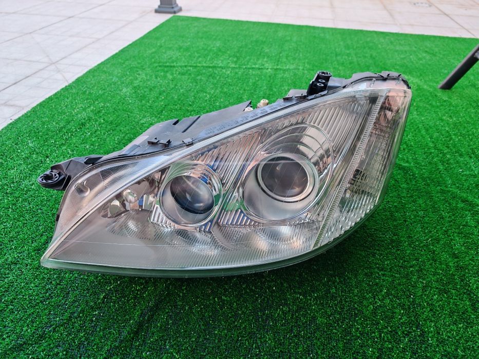 Farol esquerdo Mercedes w221 em excelente estado