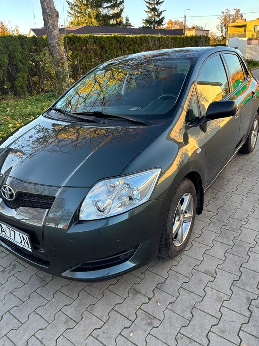 Toyota Auris 1.4 bezwypadkowa