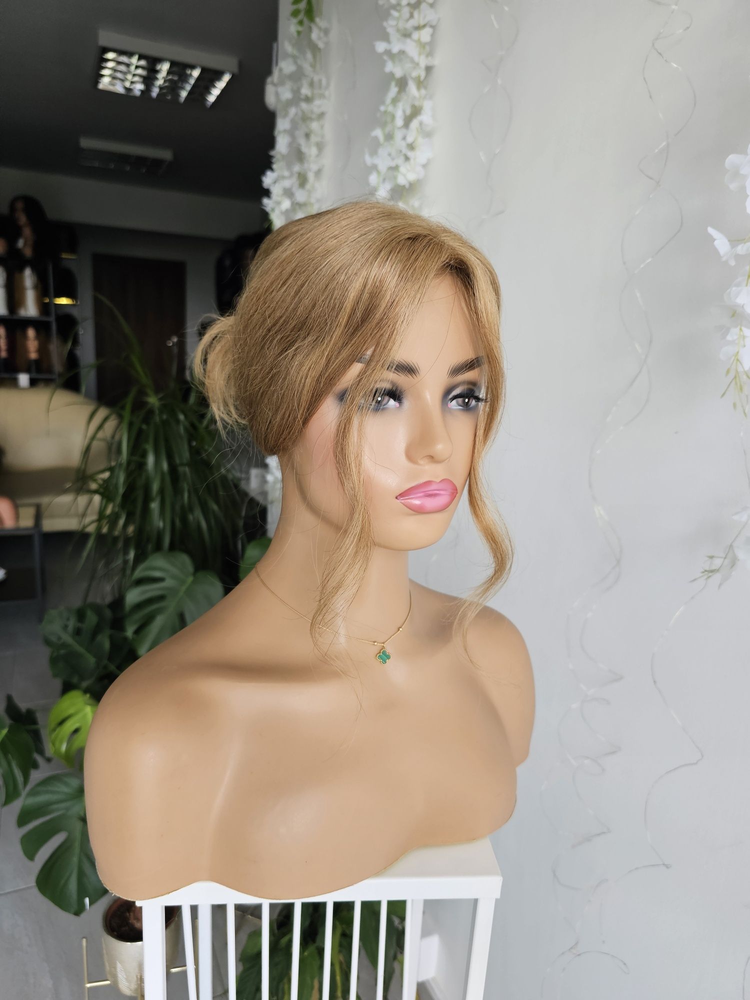 Lekki tupet topper z włosów naturalnych Ola V miodowy blond 40 cm