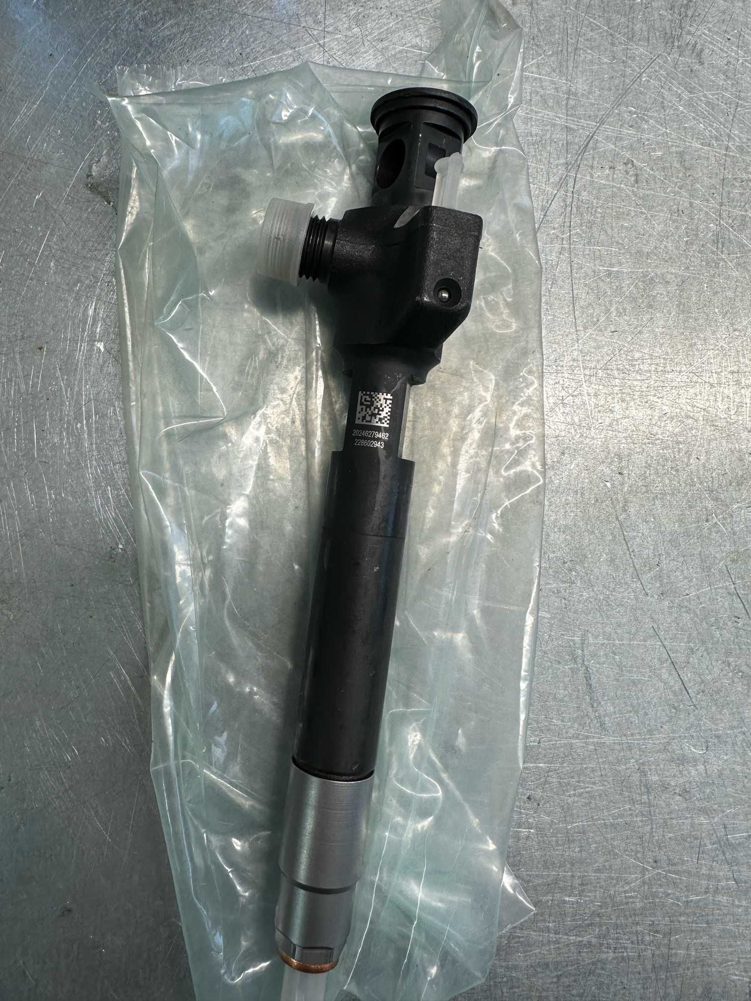 Nowy wtryskiwacz Delphi Citroen Ford Peugeot 2.0HDi
