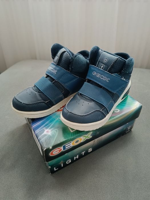 Geox buty sportowe chłopięce 33