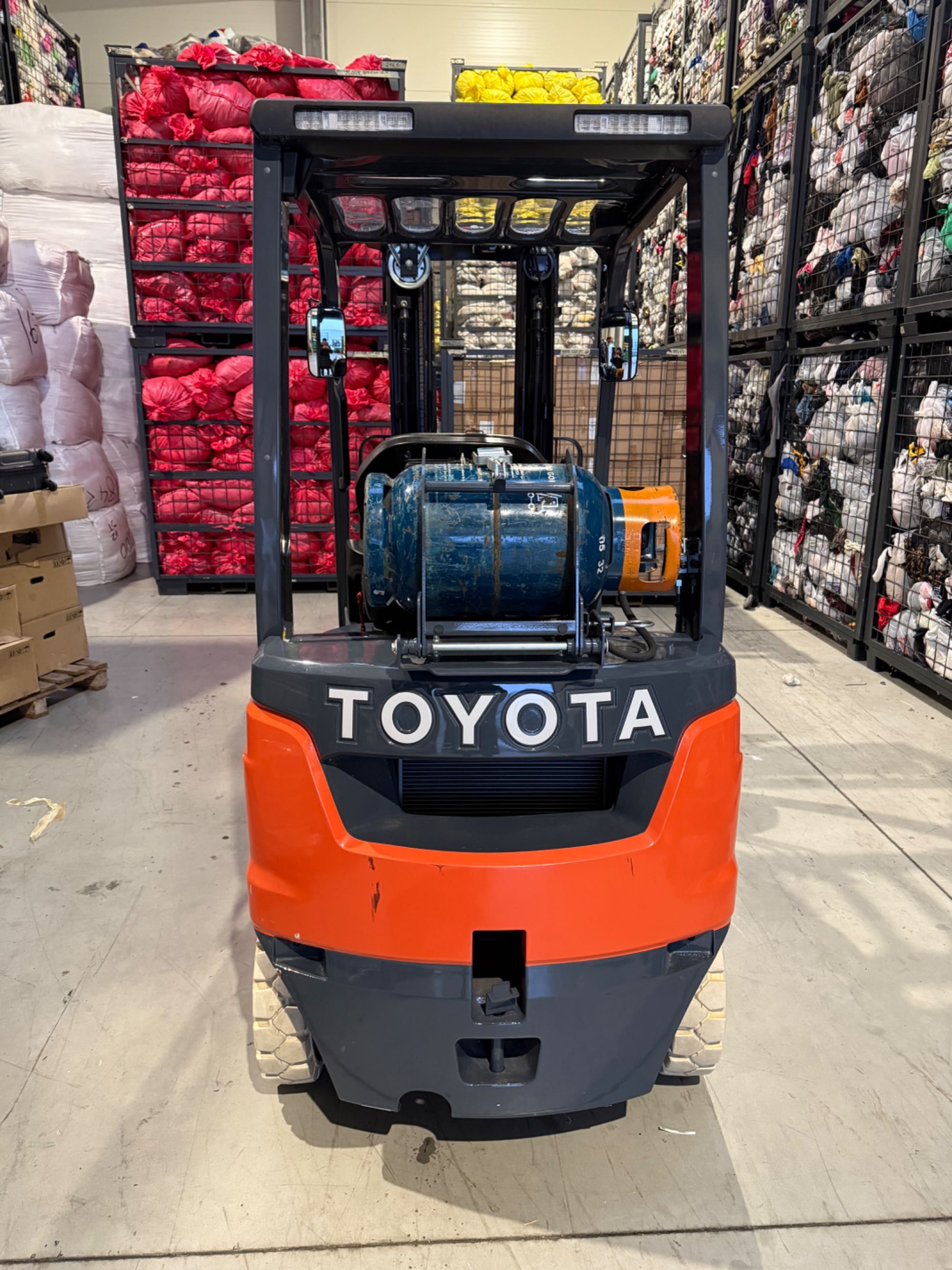 TOYOTA 02-8FGF15 1500kg maszt TRIPLEX FSV 4700mm