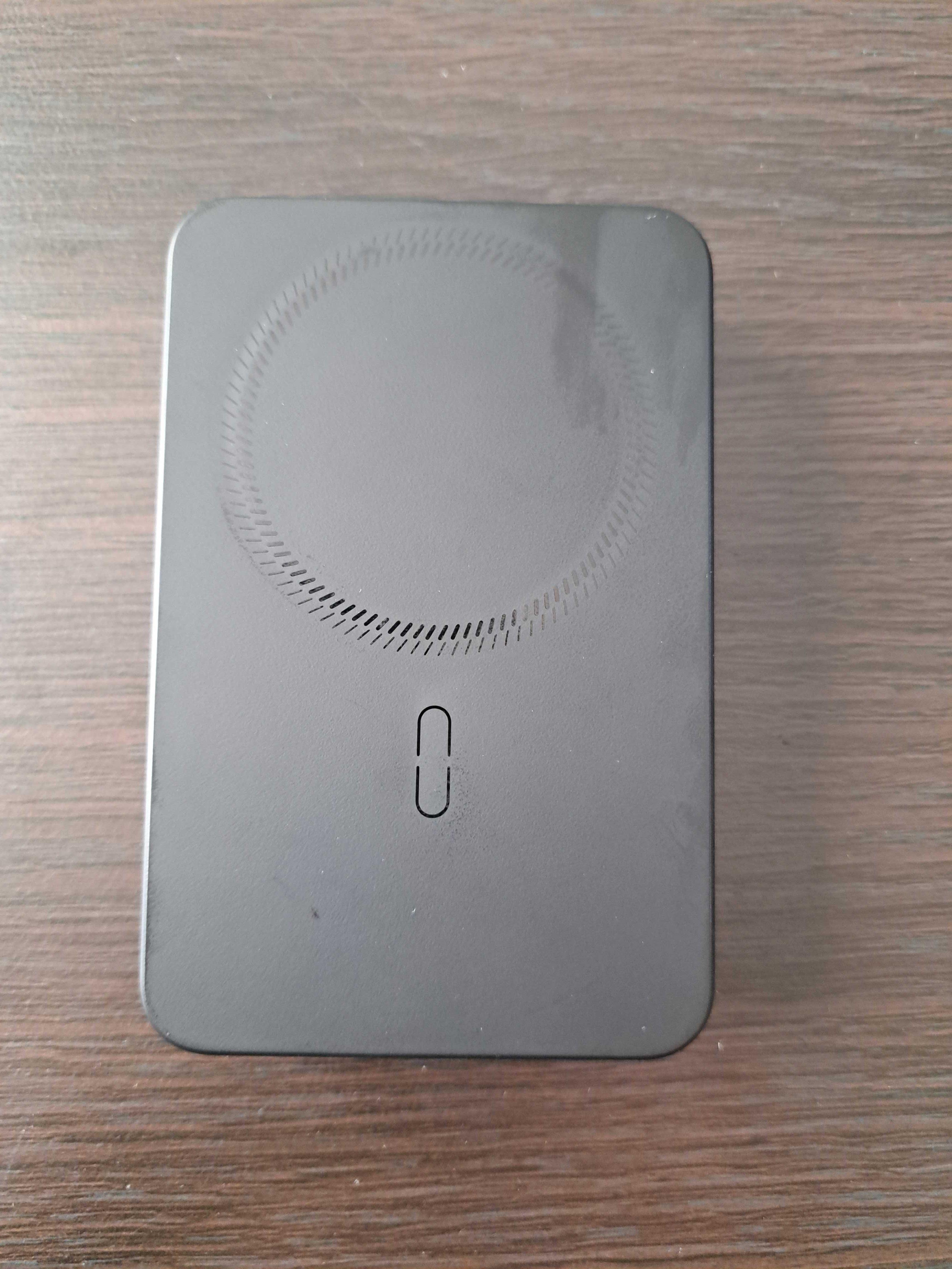 Magnetyczny bezprzewodowy Power Bank z podstawką ESR MagSafe 10000 mAh