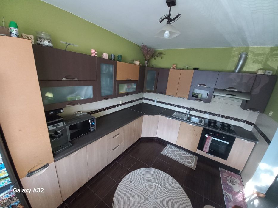 Meble kuchenne z urządzeniami