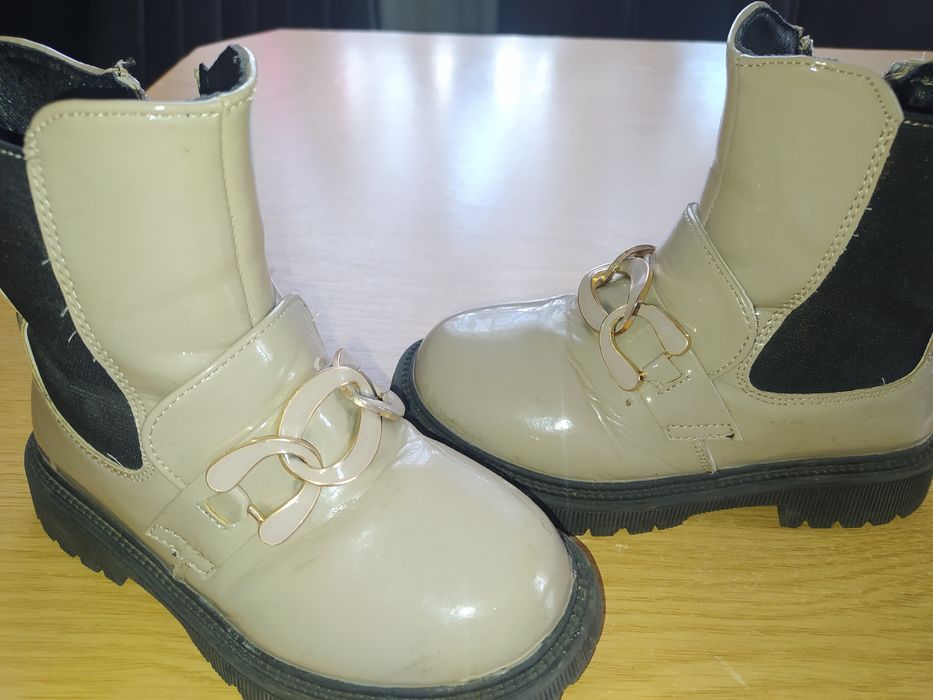 Ботинки осінні для дівчинки