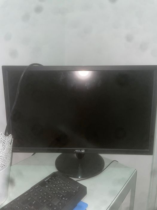 Torre gaming e monitor