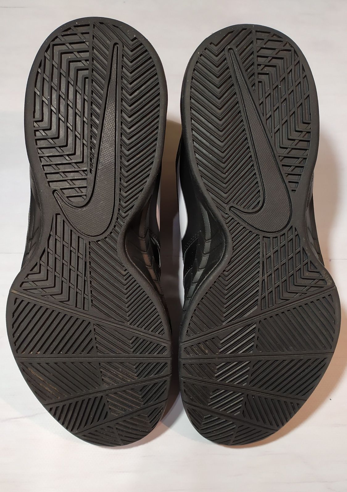 Баскетбольные кроссовки Nike Air Visi Pro 5 basketball shoes