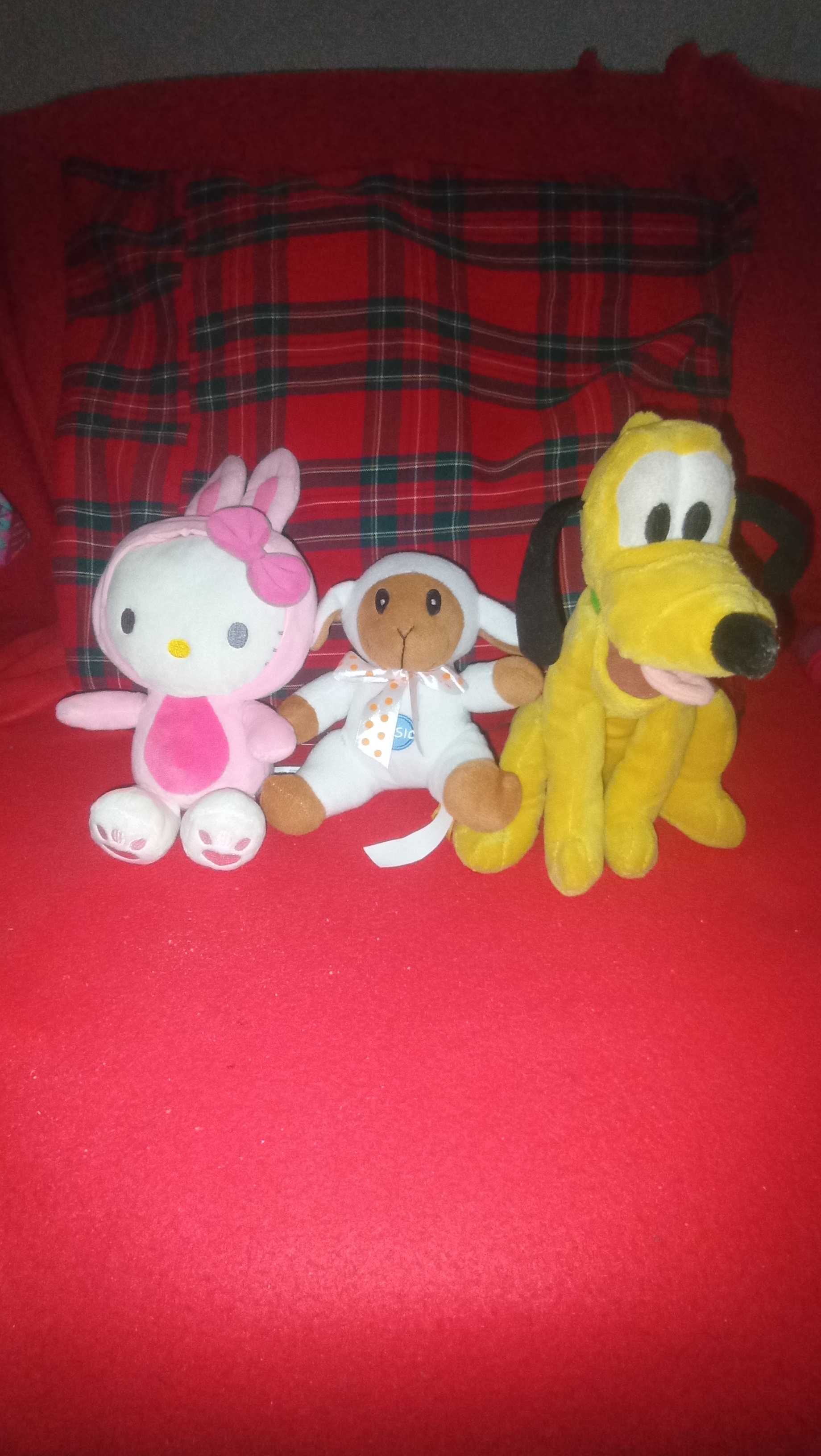 Conjuntos de três peluches