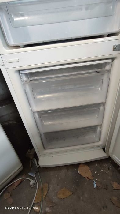 Инверторный холодильник Samsung No Frost 190 см в отличном состоянии