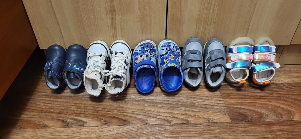 Продам обувь для малышей