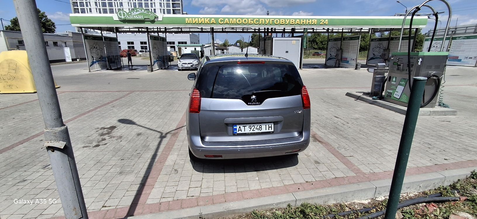 Продам Peugeot 5008 1,6 дизель МКПП.