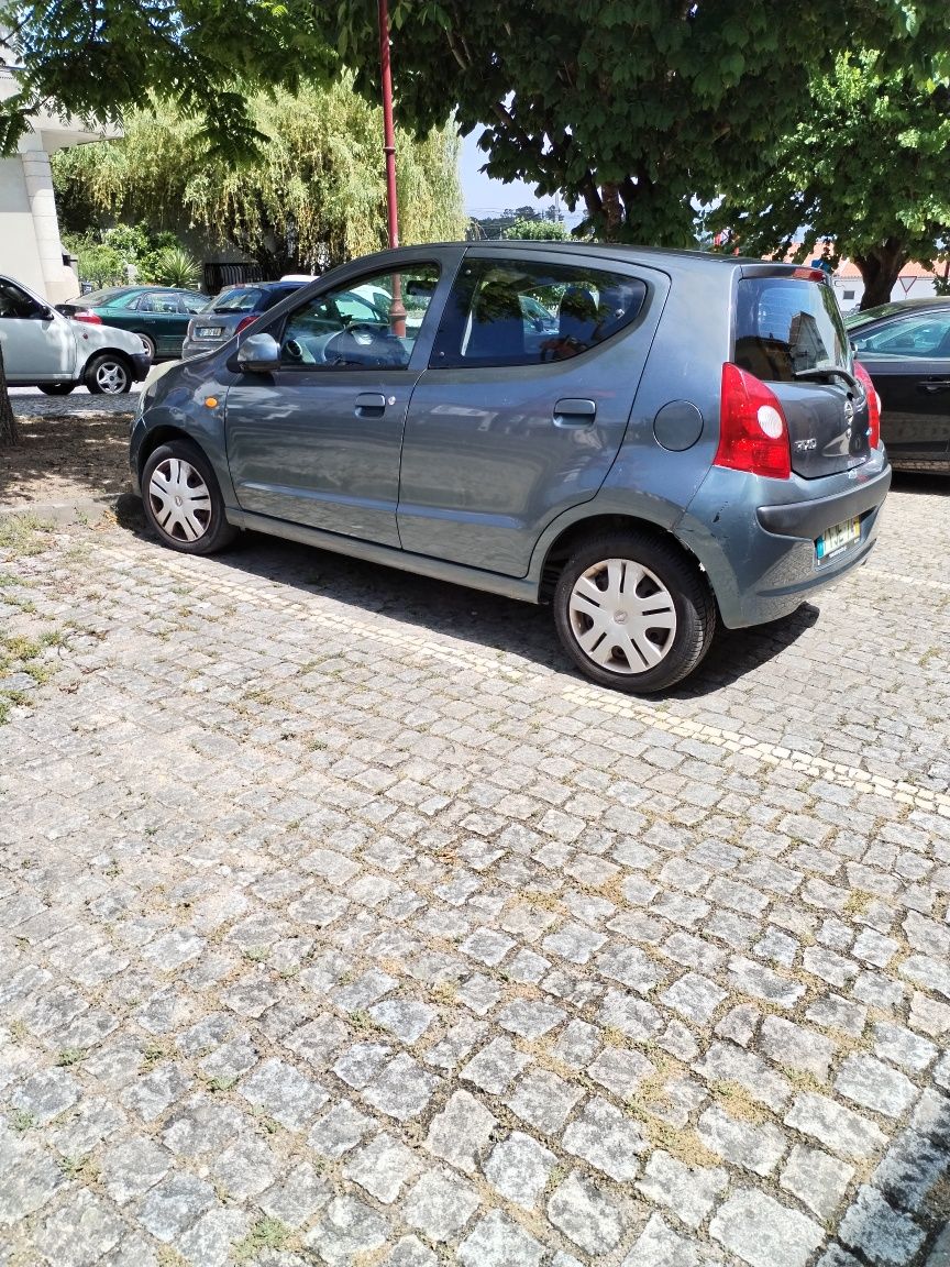 Nissan 1.0 ano 2010