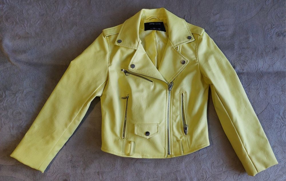 Куртка осіння чи весіння