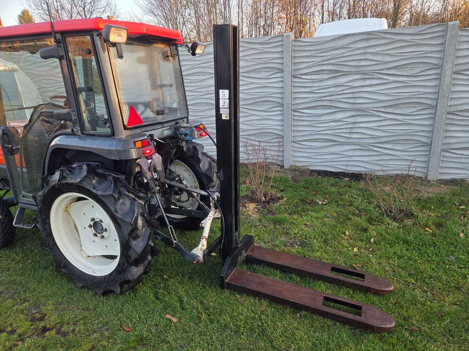 Lekki maszt do ciagnika. Kubota, Yanmar  Iseki