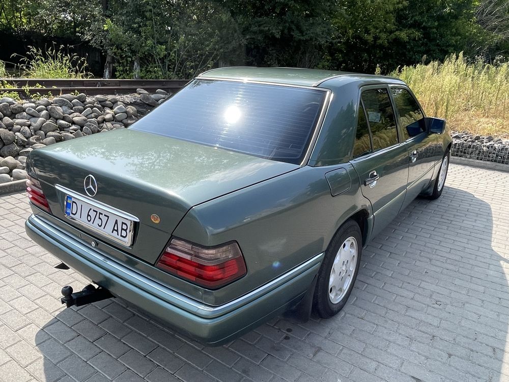 Mercedes W124 2.5D 1995