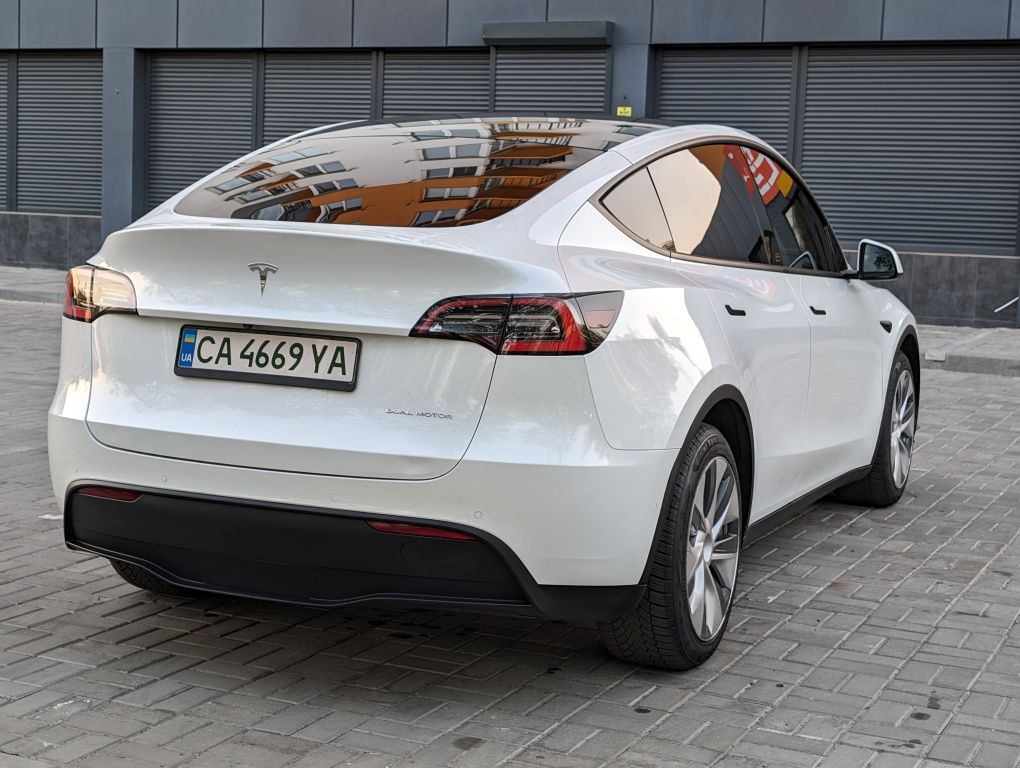 Tesla Model Y Dual Motor