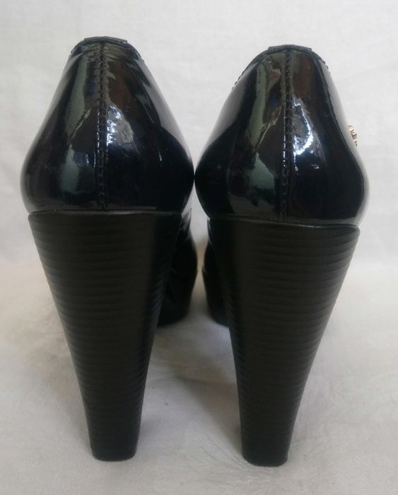 Туфлі темно-сині лакові р.39 підбор і платформа, бренд Fiore Gold