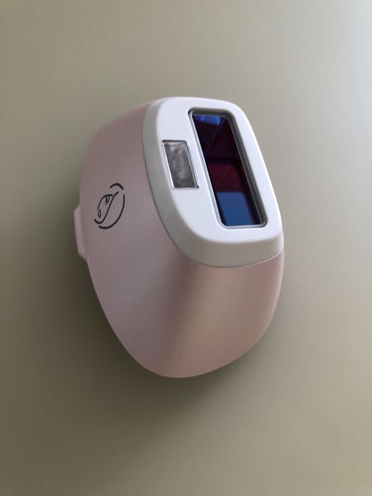 Фотоепілятор Philips Lumea