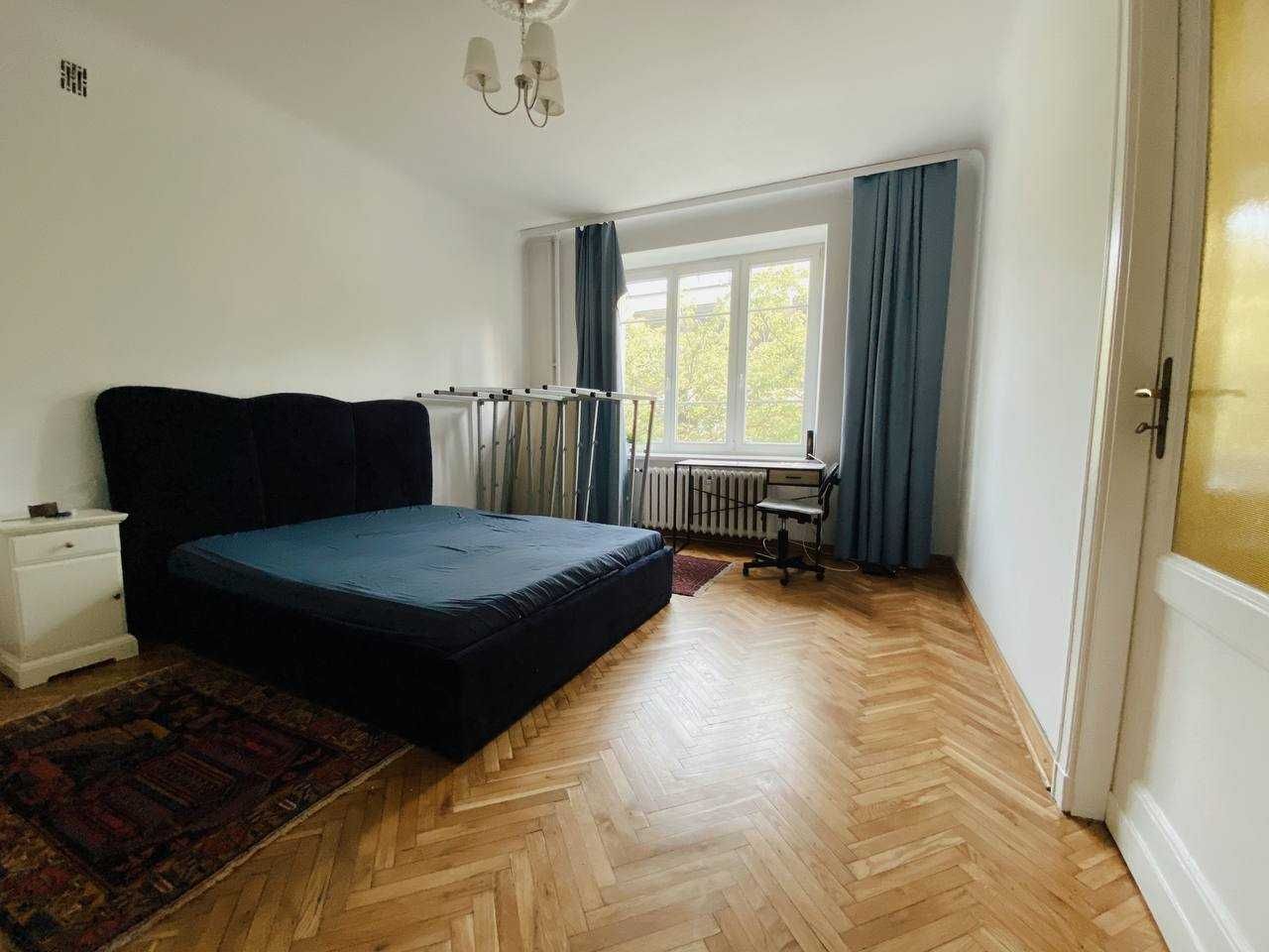 Apartament na Powiślu / 4 pokoje / Kamienica