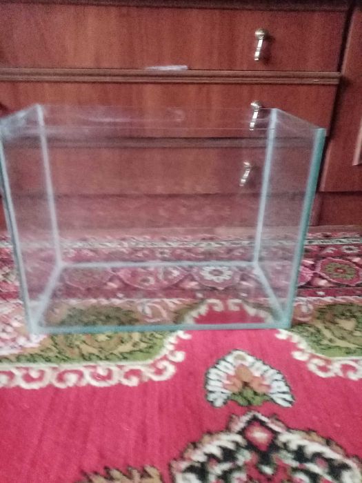 Продам акваріум для рибок.